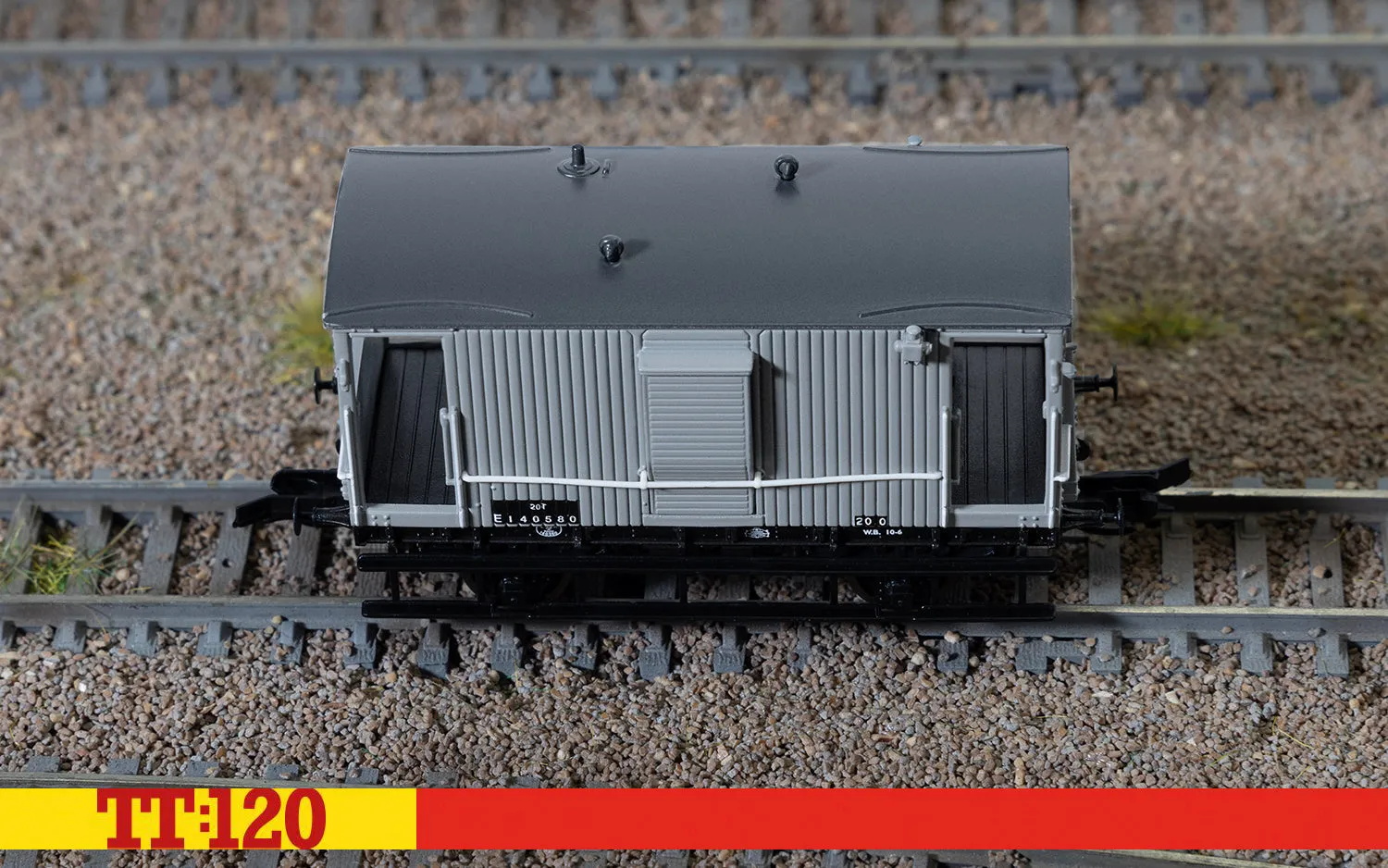 Hornby TT:120 BR ex-LNER brake van E140580 vagn