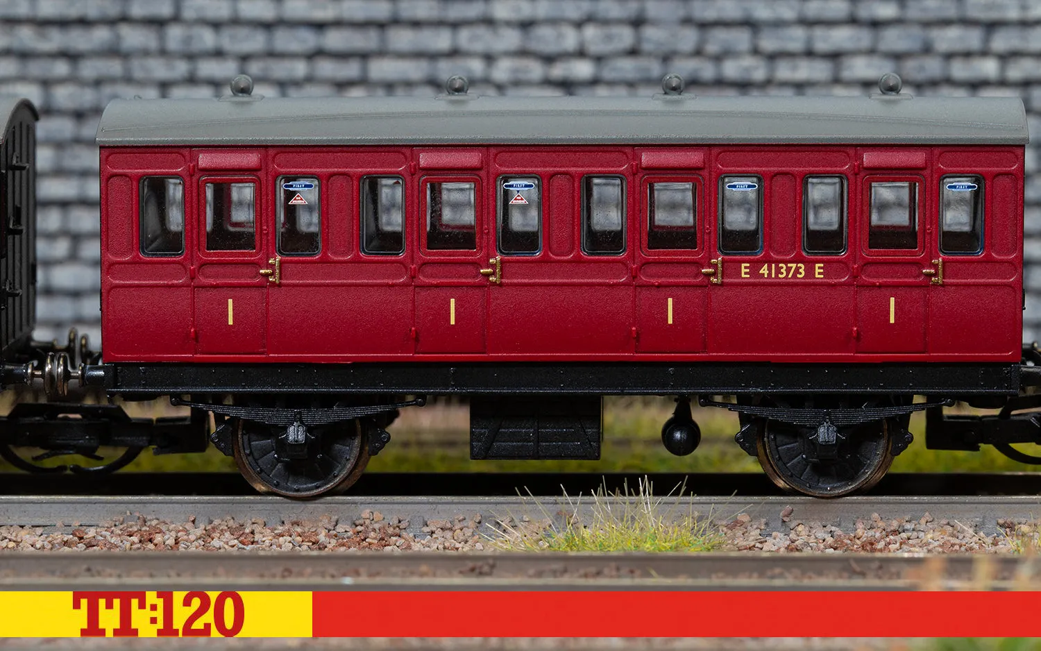 Hornby TT:120 BR 1st Class fyraxlig modellvagn