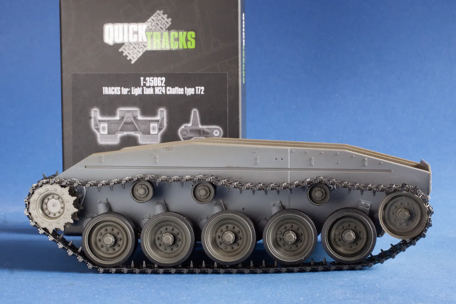 Rossagraph QuickTracks T-35062 larvband M24 Chaffee T72