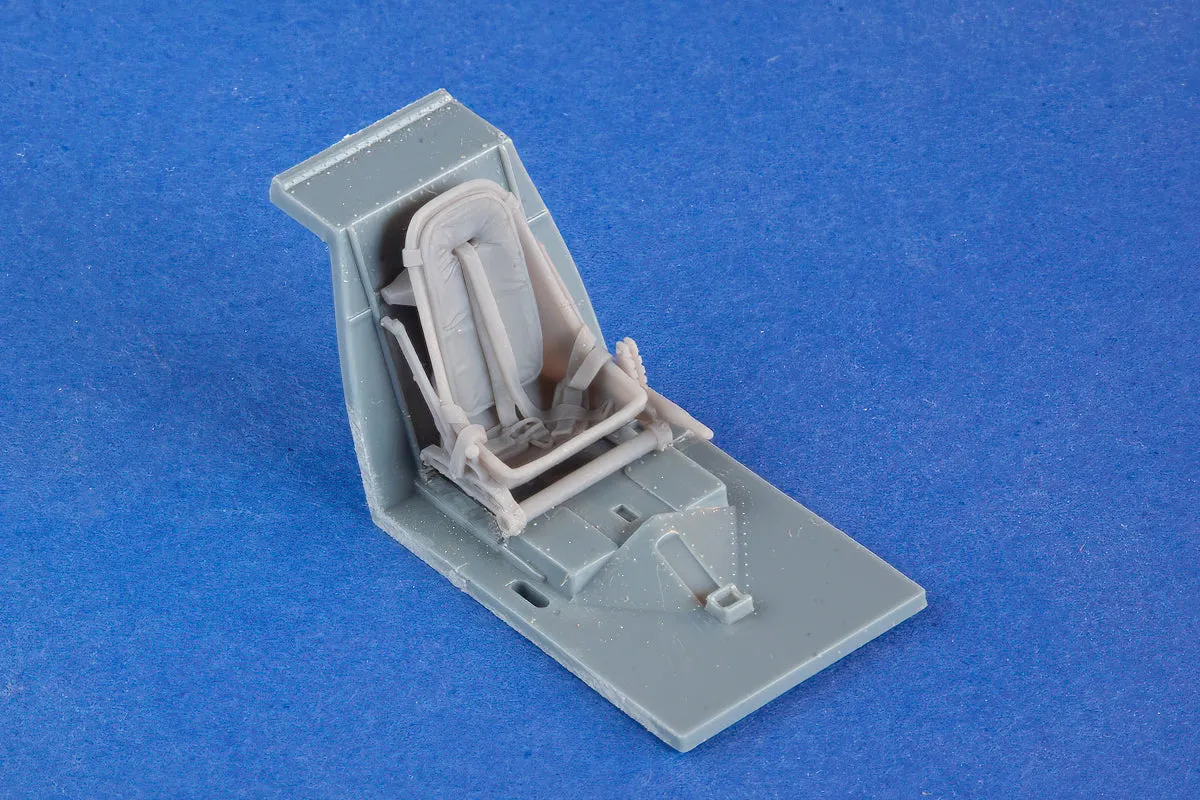 Rossagraph BitsKrieg BK48015S pilotsits 1/48 resin