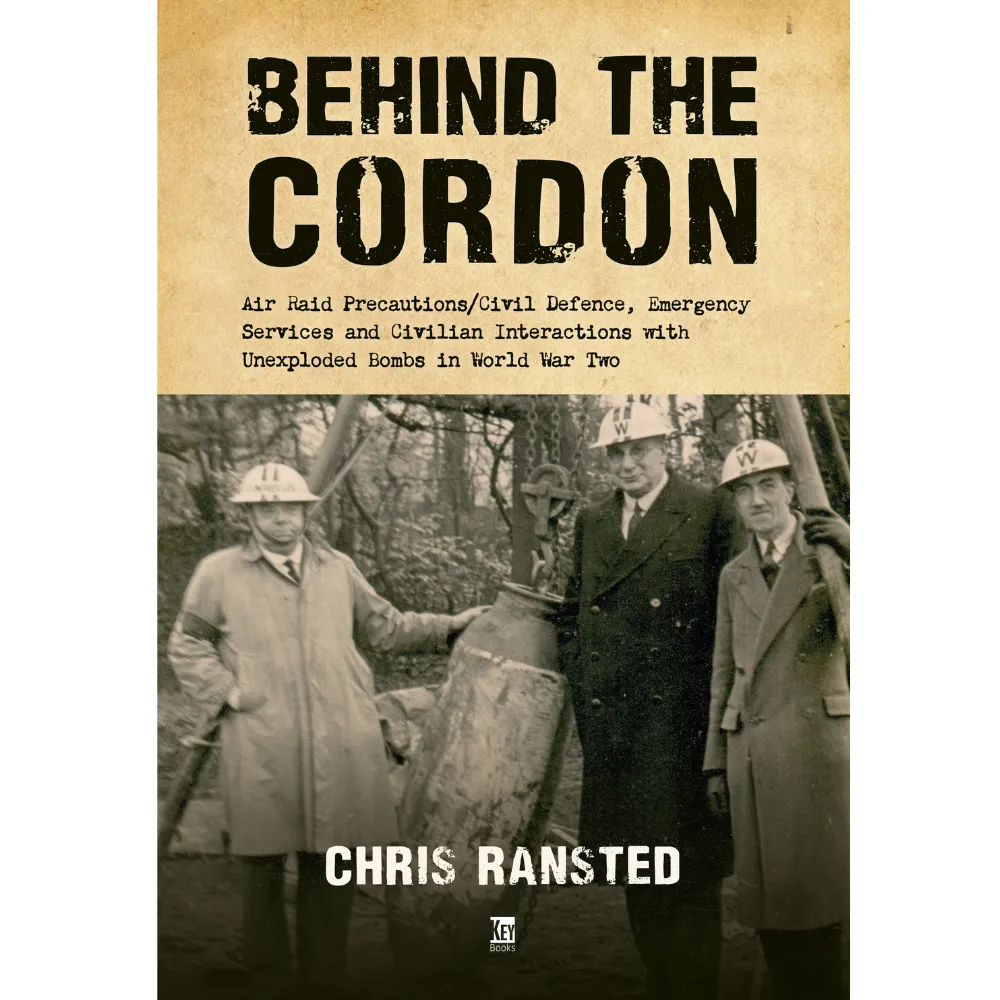 Behind The Cordon Air Raid Precautions bok andra världskriget