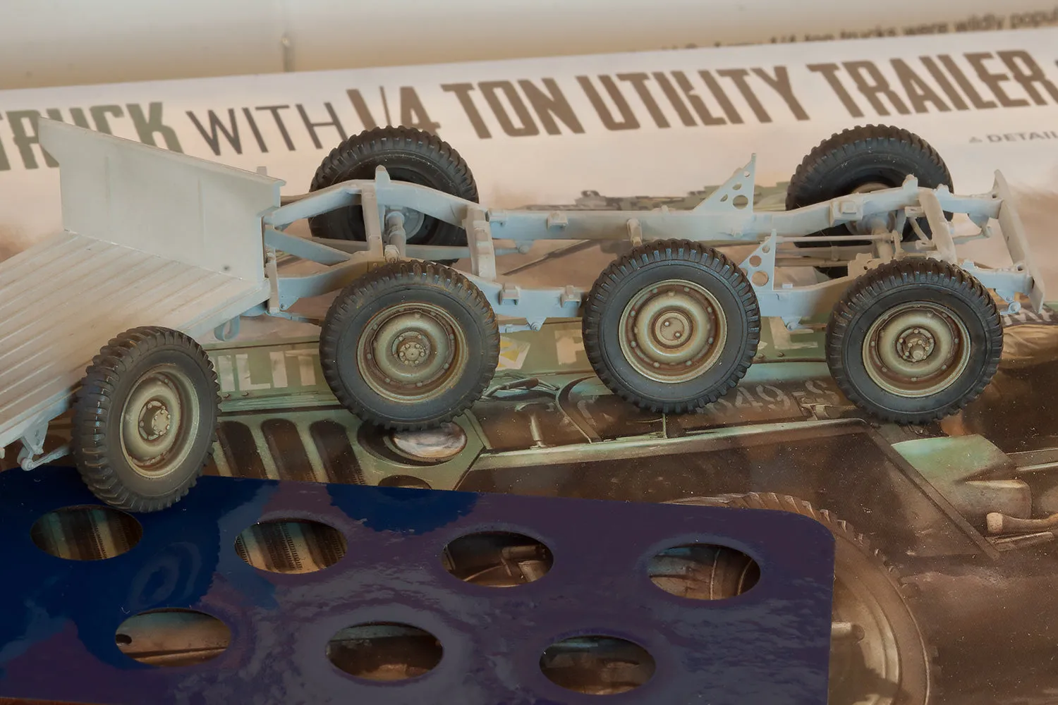 Rossagraph QuickWheel QW-253 maskering Jeep+släp 1:35 Takom