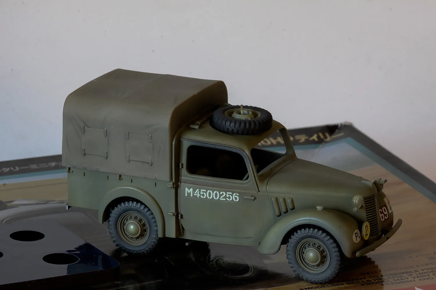 QuickWheel QW-48016 British Utility Car målarmask 1:48