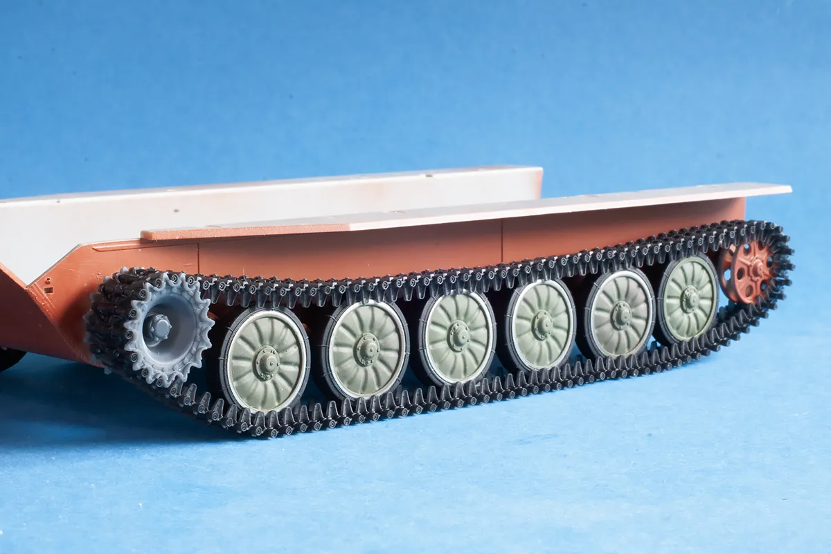 Rossagraph QuickTracks T-35125 larvband 2S1 Gvozdika 1:35 Zvezda