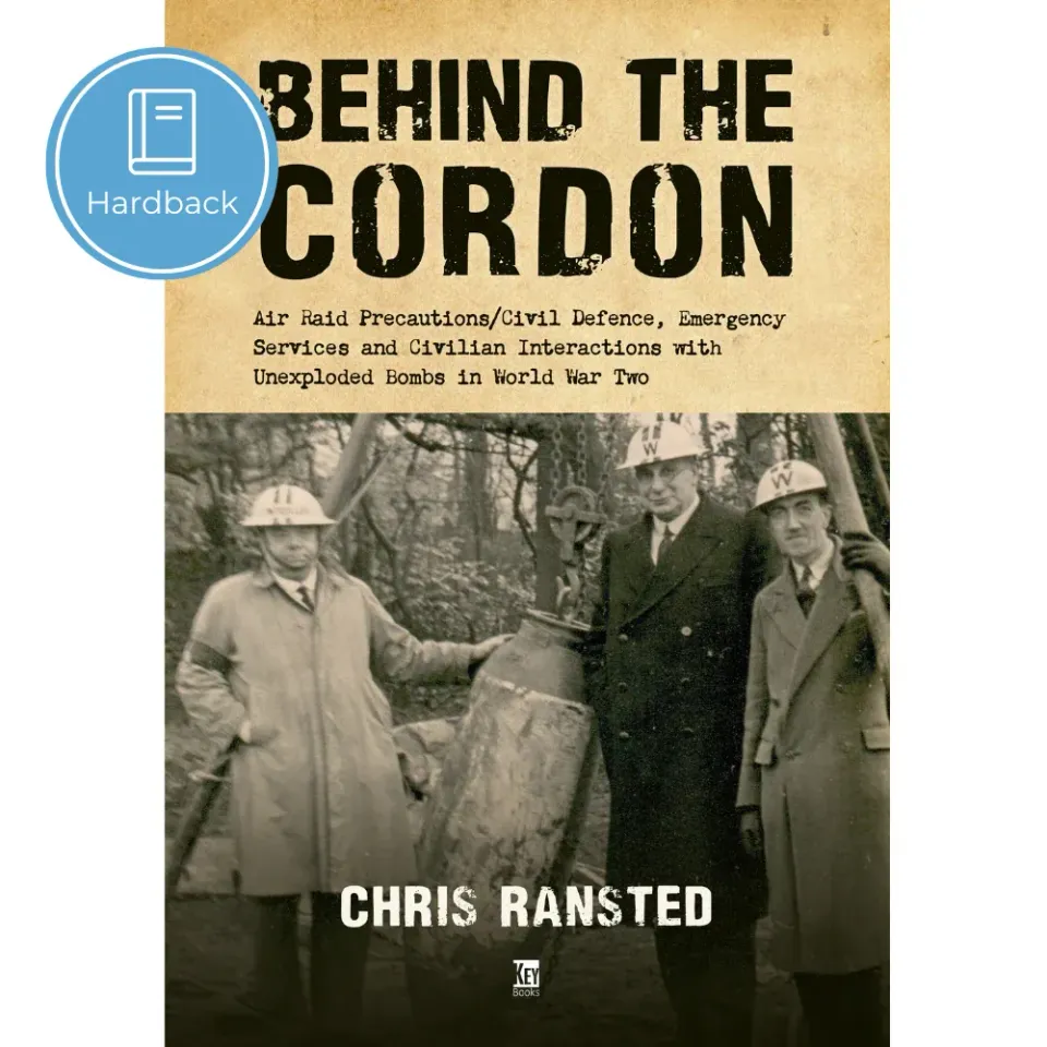 Behind The Cordon Air Raid Precautions bok andra världskriget