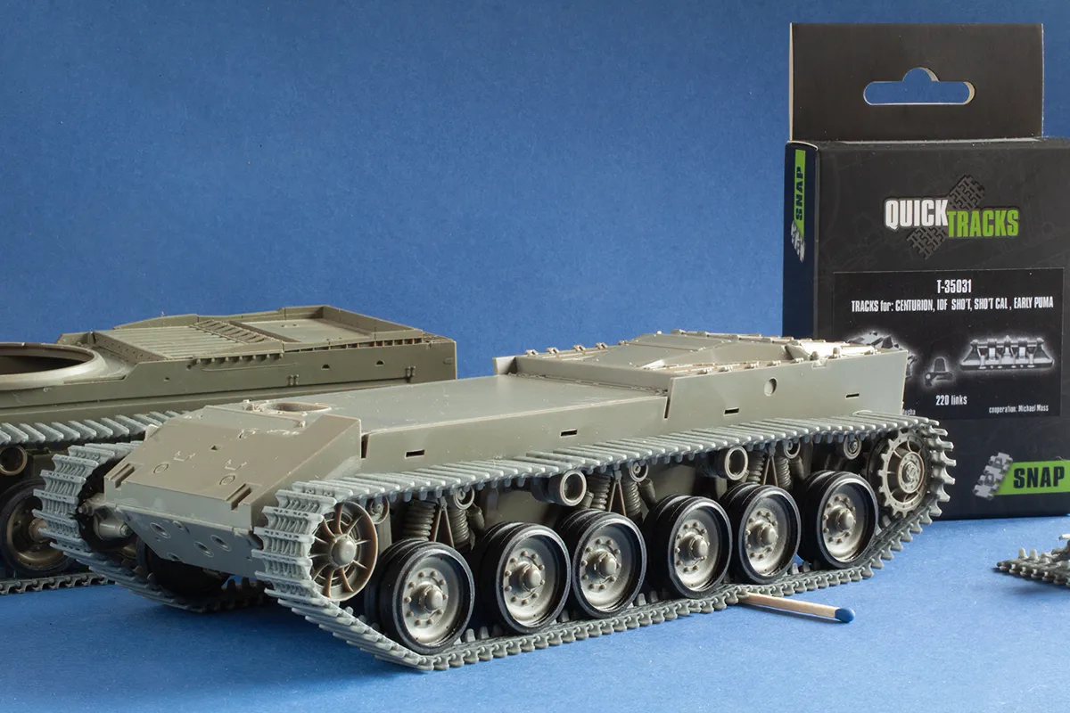 Rossagraph QuickTracks T-35031 larvband 1:35 Centurion 220 delar