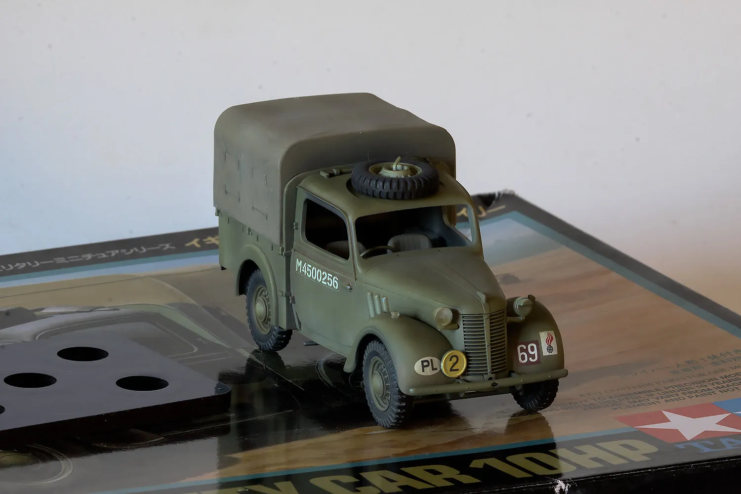 QuickWheel QW-48016 British Utility Car målarmask 1:48