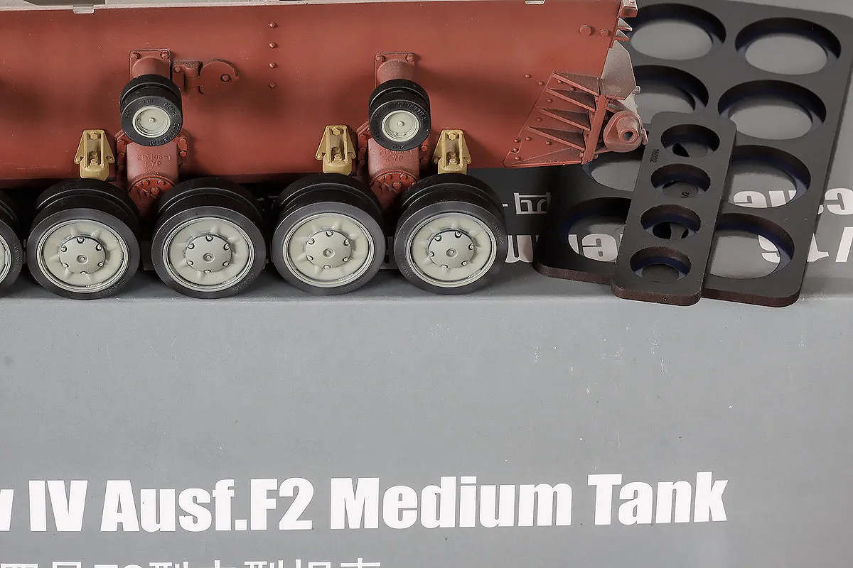 Rossagraph QuickWheel QW-16002 Panzer IV målningsmask 1:16 Trumpeter
