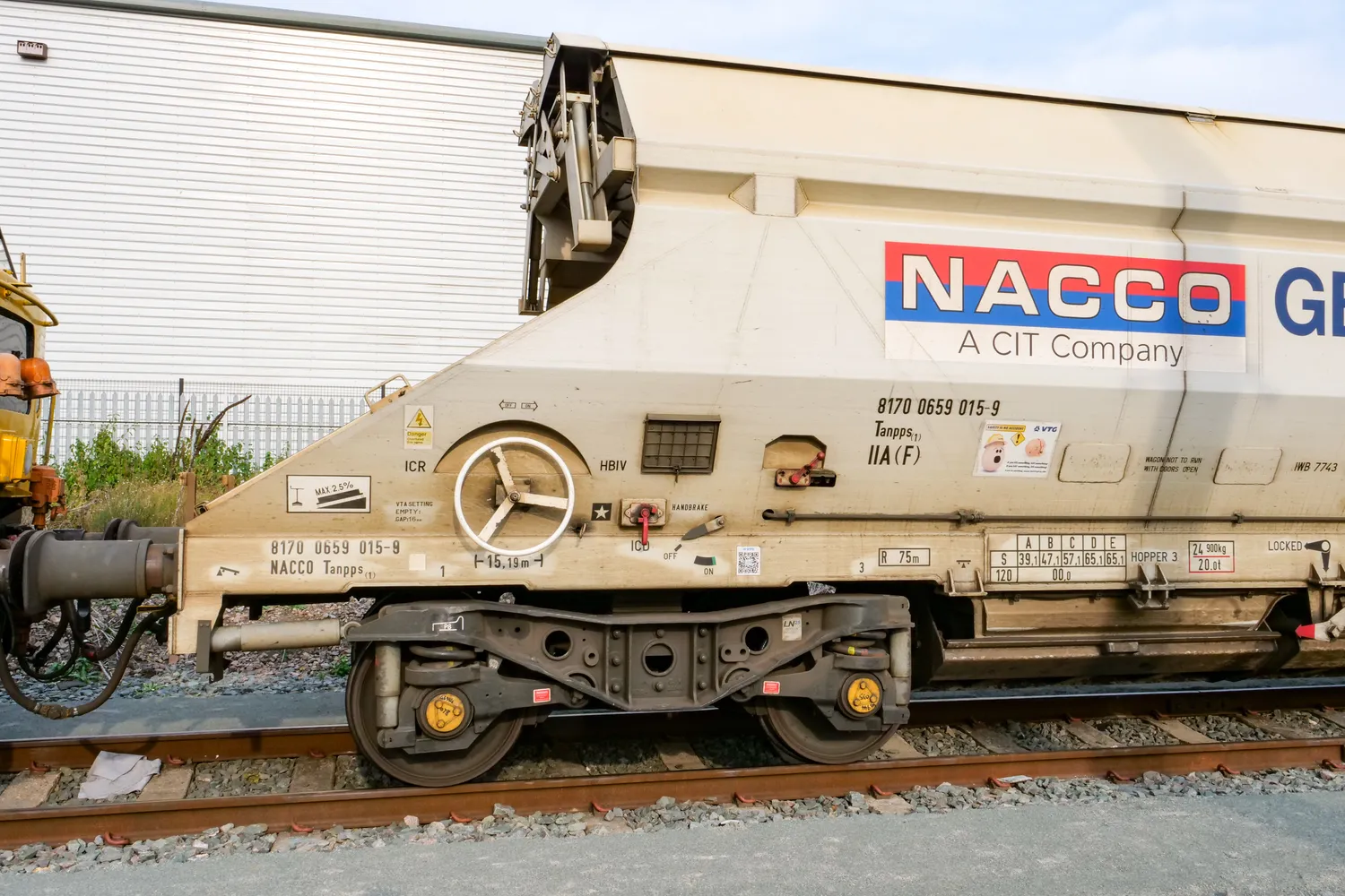 Revolution Trains IIA-F NACCO GBRf modellvagn OO V2