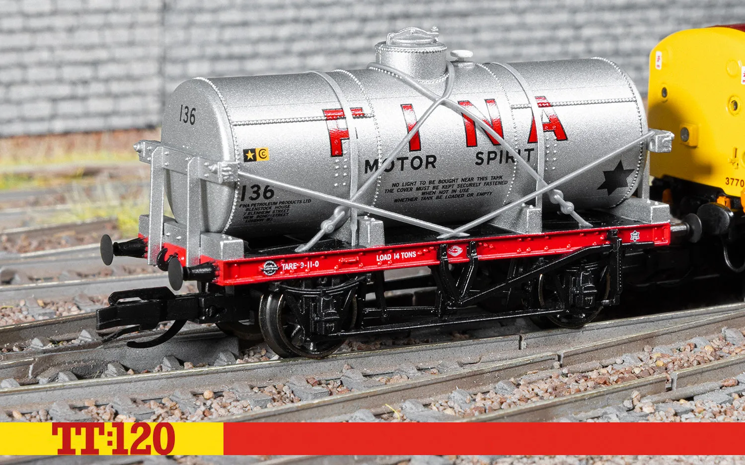 Hornby TT:120 Fina 12ton tankvagn 136 modellvagn