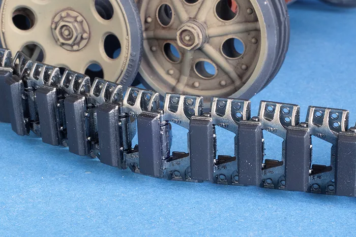ROSSAGRAPH QuickTracks T-16007 band 1/16 Sd.Kfz. 251 tidig
