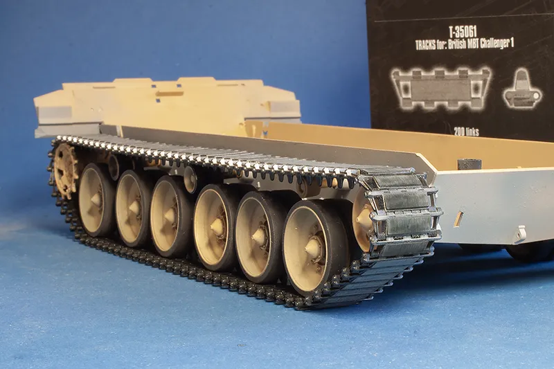 Rossagraph QuickTracks T-35061 band 1:35 Challenger 1