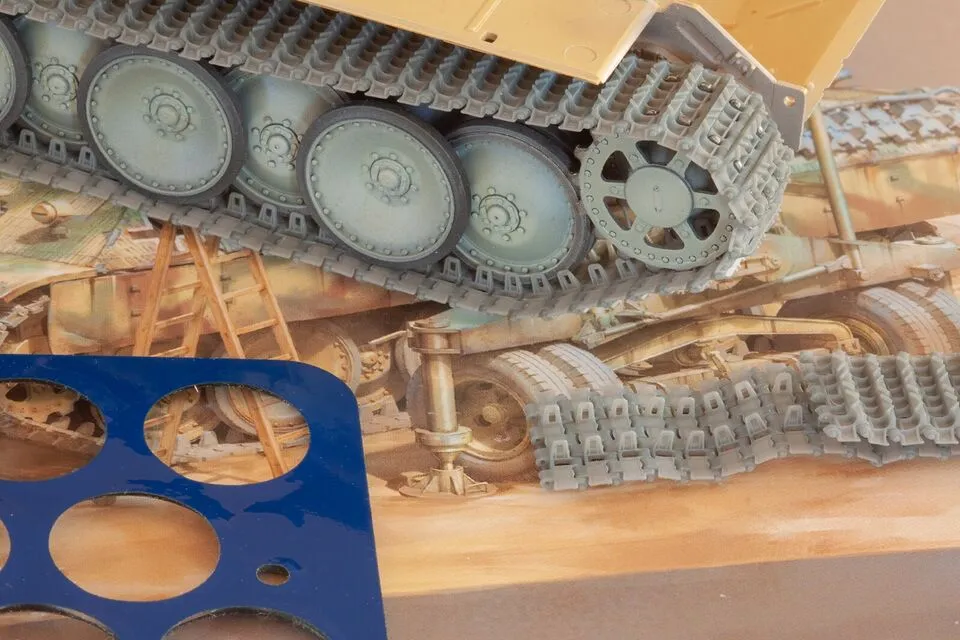 Rossagraph QuickWheel QW-48024 målarmask Panther A 1/48